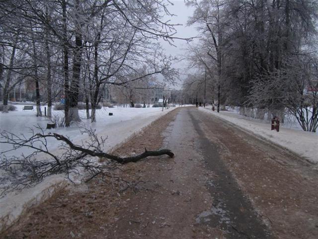 Обледенение контактной сети, видео
